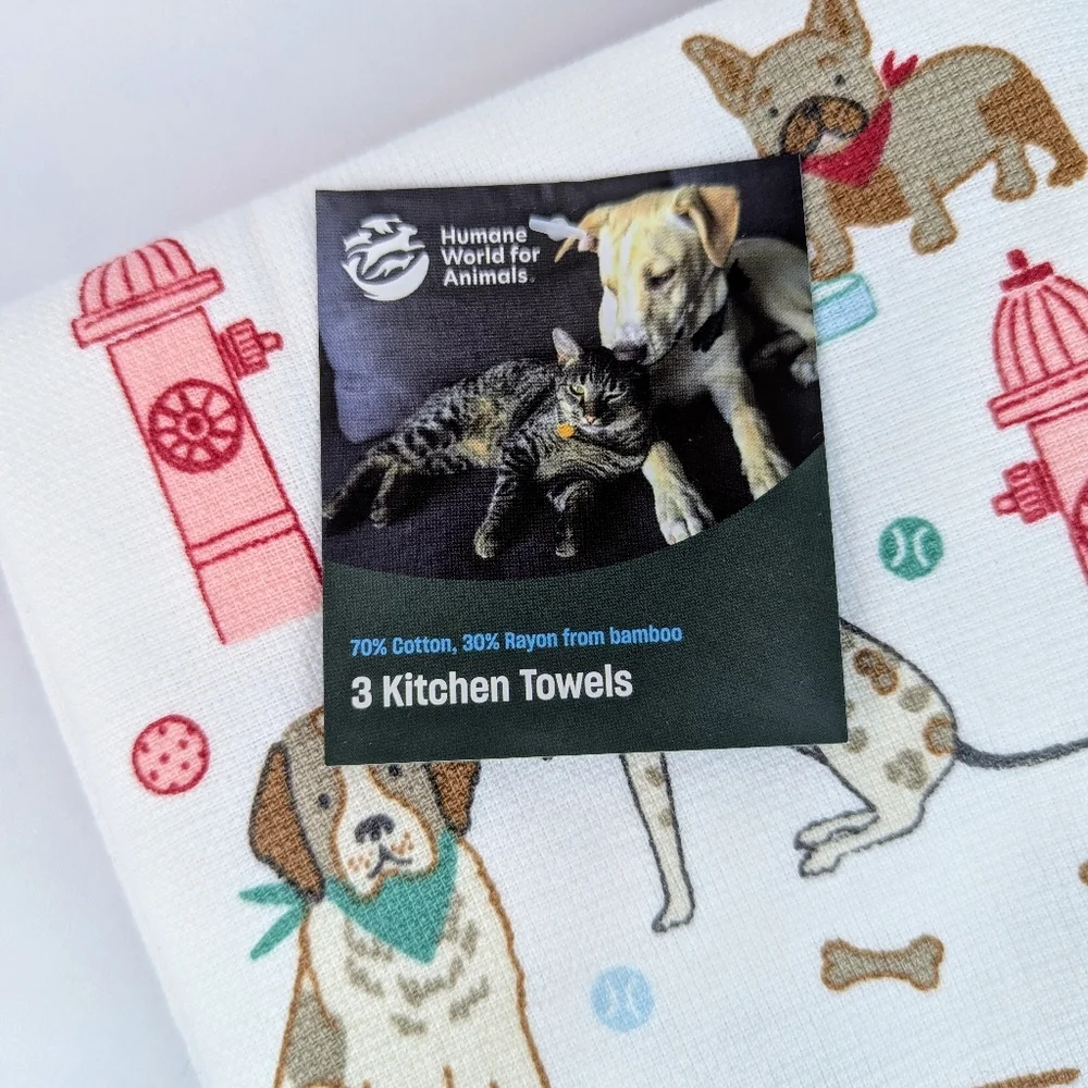 Kitchen Towels Set Of 3 Dogs Fire Hydrants Bones Sticks Balls White Brown NWT - Picture 12 of 12